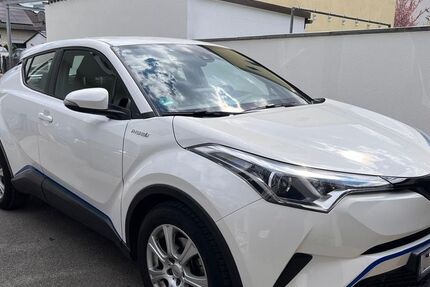 Toyota C-HR 53.000 km 19.100 &euro; München 81825