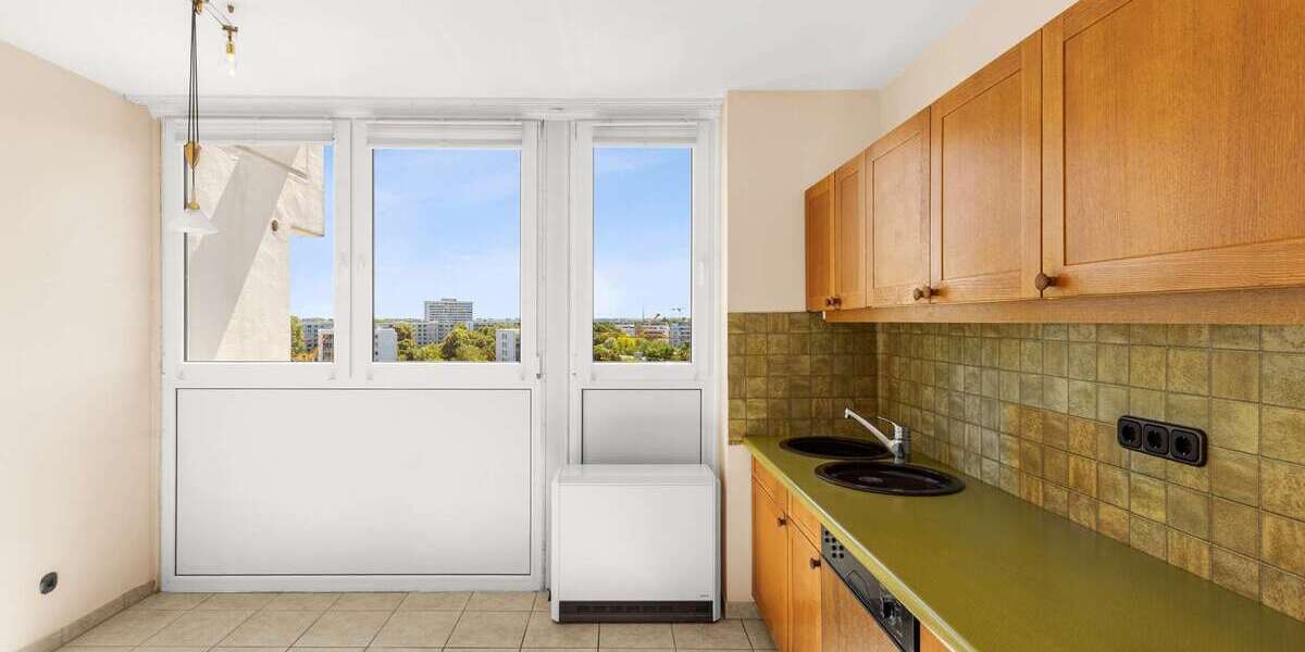 Weitblick • Wohnküche • Wintergarten | Geräumige 2-Zi-Balkonwohnung mit TG-Stellplatz - Appartement München Bogenhausen | Angebot:27110890