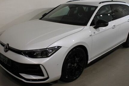 VW Passat 2.500 km 48.534 &euro; Olching 82140