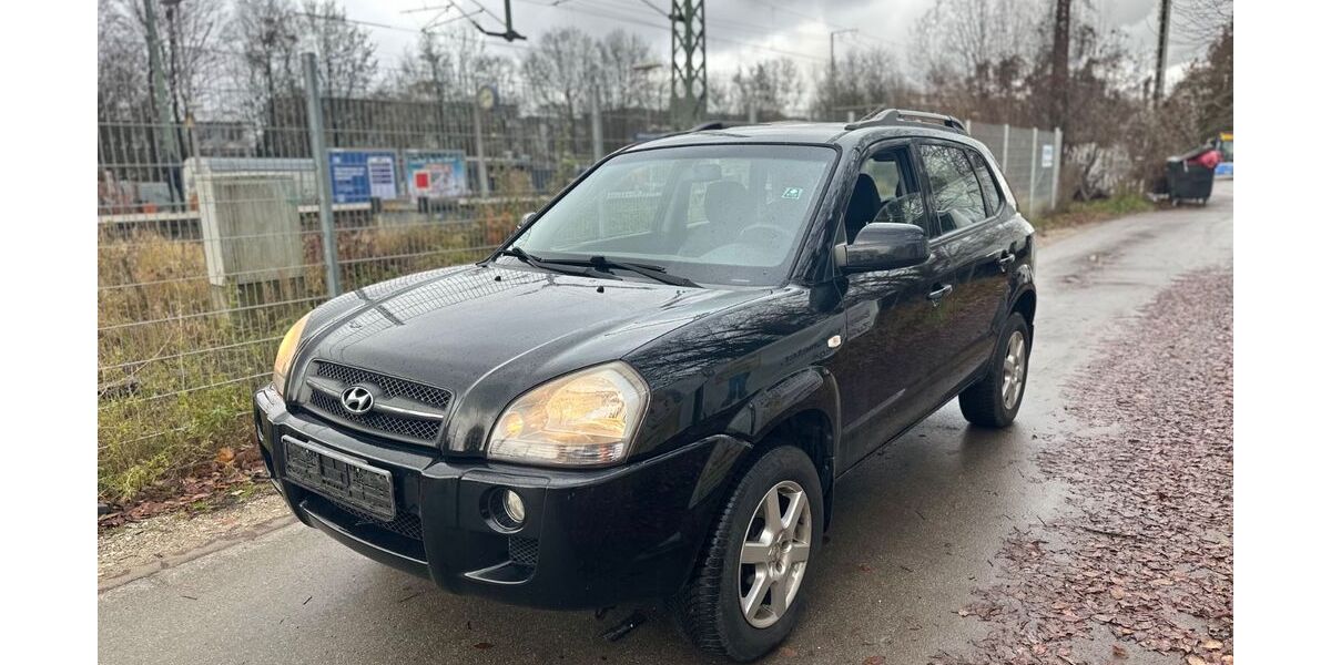 Hyundai TUCSON 104.241 km 1.999 &euro; München 81929