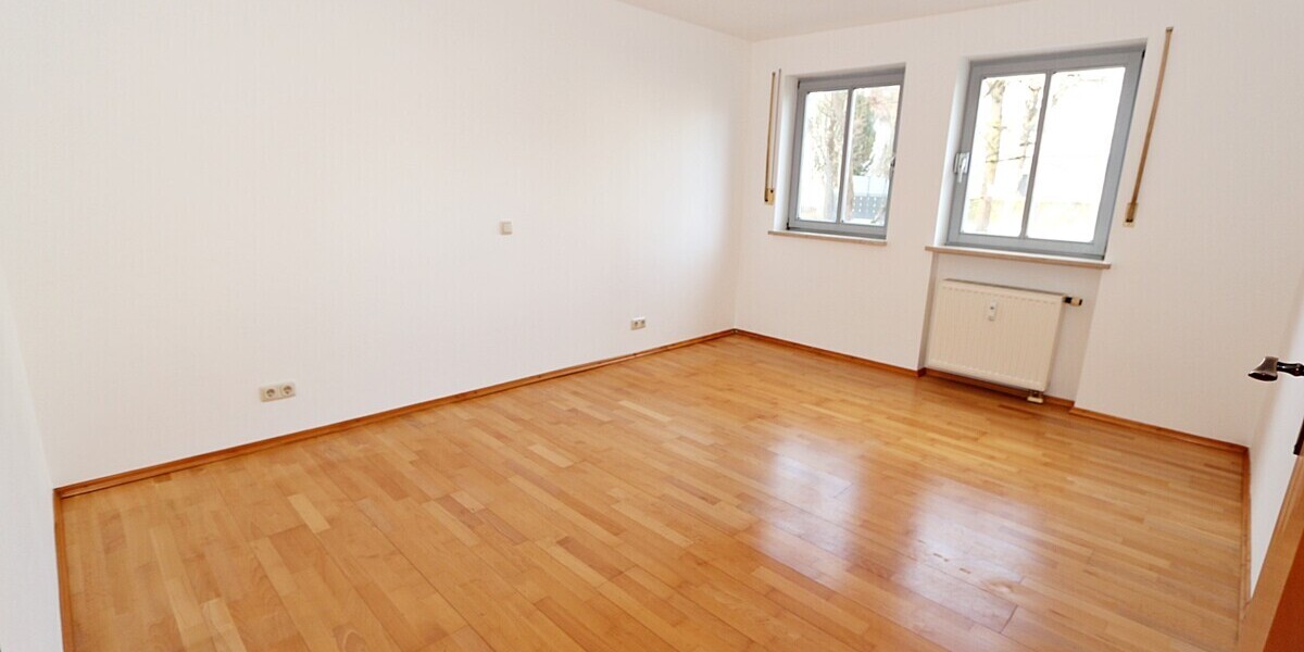 !! RARITÄT !! ** Garten-Paradies ** 3-Zimmer-Maisonette-Wohnung * sonnig ruhig idyllisch in SOLLN * 3 zimmer