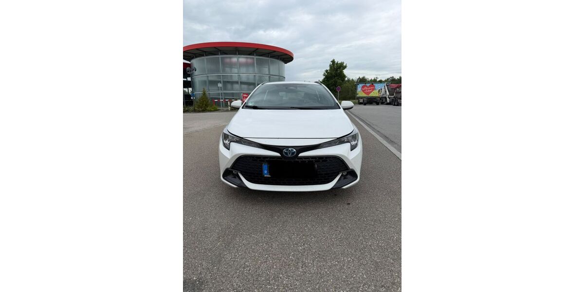 Toyota Corolla 123.384 km 22.000 &euro; München 81248