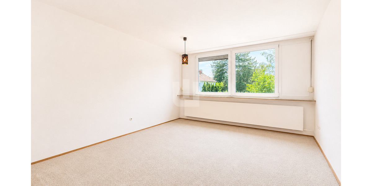 WINDISCH - Traumgrundstück mit Doppelhaushälfte zur Sanierung oder Neubebauung in ruhiger Lage - Einfamilienhaus Gröbenzell | Angebot:27009043