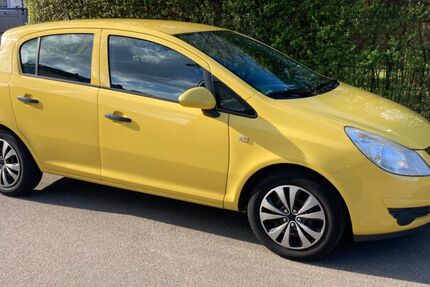 Opel Corsa 154.000 km 2.680 &euro; München 81373