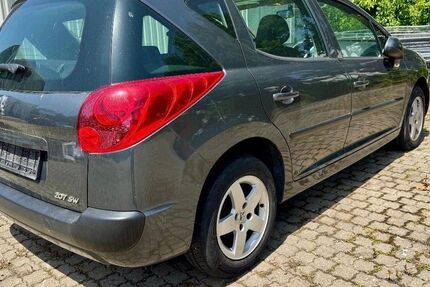 Peugeot 207 170.000 km 2.050 &euro; München 81245