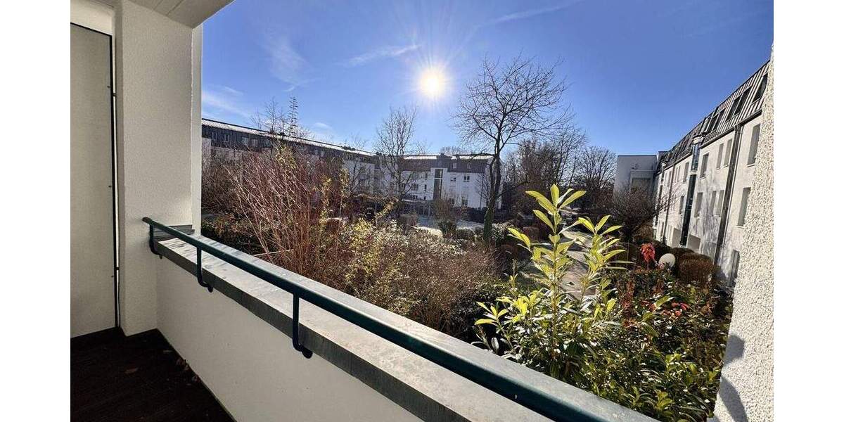 Modernisiertes Wohlfühlzuhause mit Balkon und Aufzug 2 zimmer