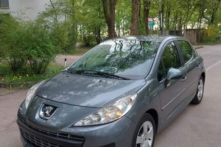 Peugeot 207 114.000 km 2.800 &euro; München 81925