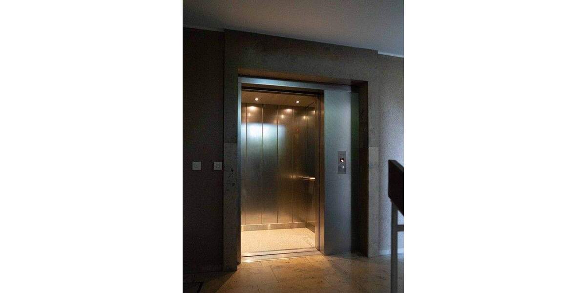 Tolle 3 Zimmer ETW 80,73 m² Wfl. mit TG-Stellplatz und Aufzug und Loggia in Ottobrunn 3 zimmer