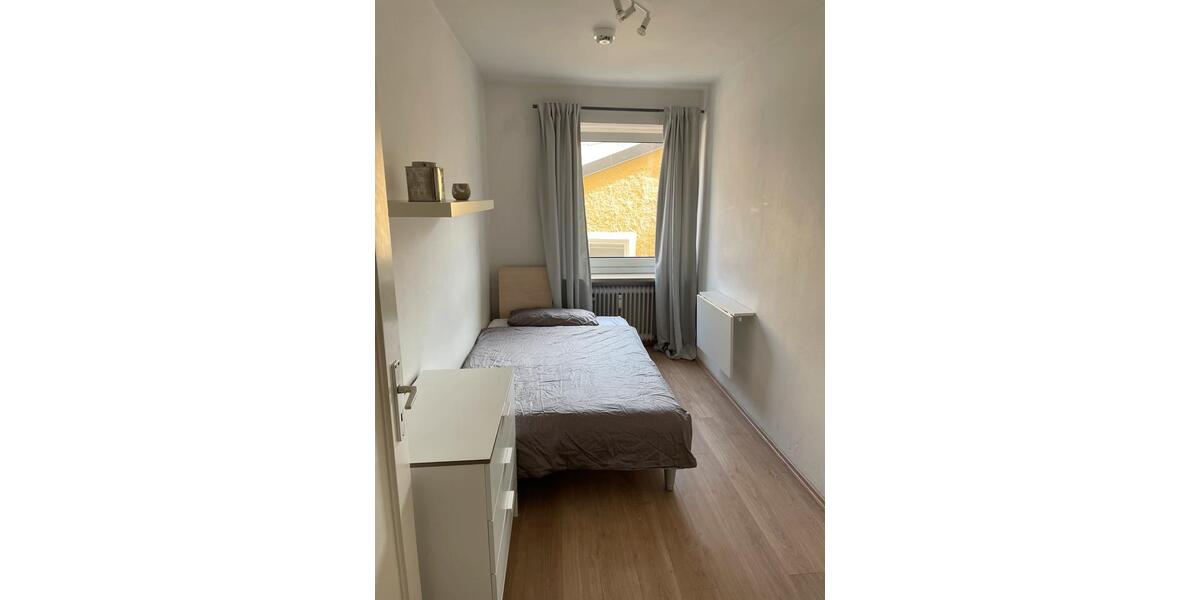 Etagenwohnung München Schwabing-Freimann - 1 Zimmer, 8 m&sup2;, 400&euro; | Angebot:26670275