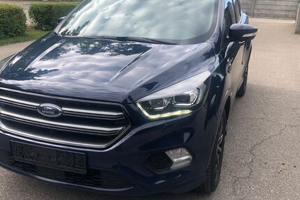 Ford Kuga 187.111 km 11.499 &euro; München 81829