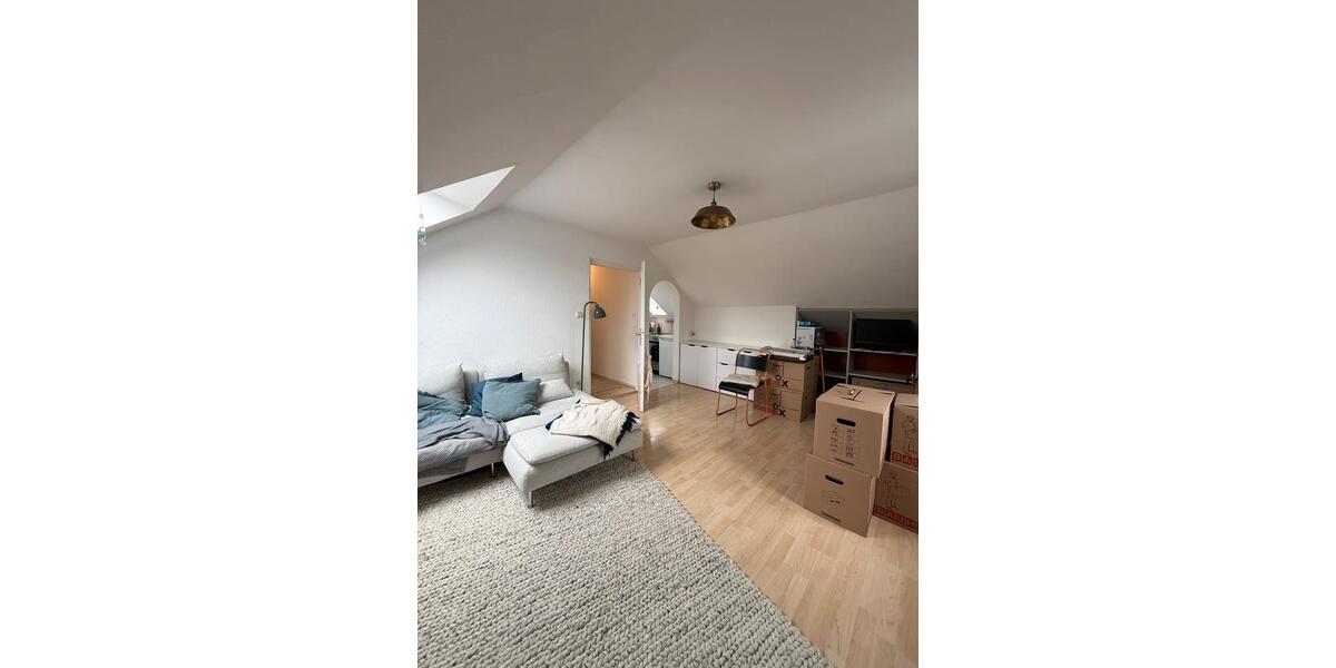 Dachgeschoßwohnung München Schwabing-Freimann - 2 Zimmer, 34 m&sup2;, 820&euro; | Angebot:26241909