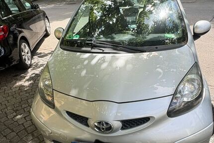 Toyota Aygo (X) 85.100 km 2.100 &euro; München 80637