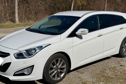 Hyundai i40 142.000 km 8.500 &euro; Unterschleißheim 85716