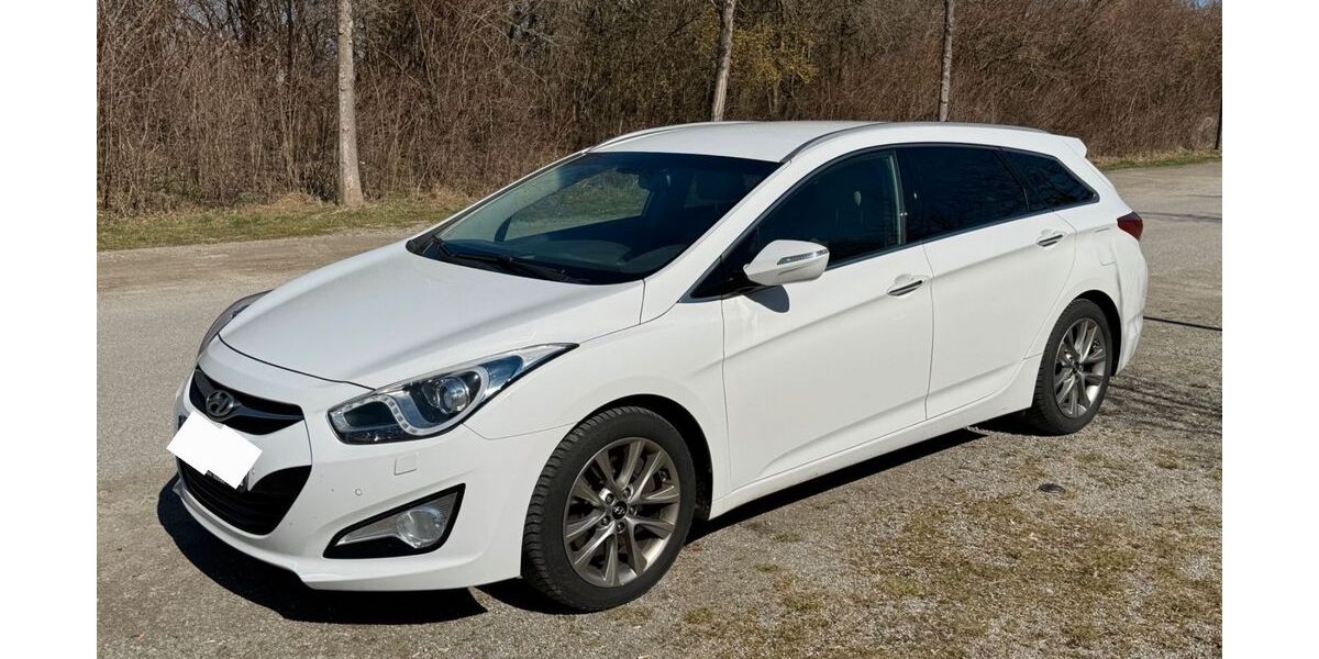 Hyundai i40 142.000 km 8.500 &euro; Unterschleißheim 85716