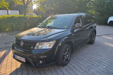 Fiat Freemont 176.300 km 3.990 &euro; München 81929