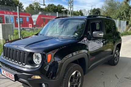Jeep Renegade 204.500 km 10.300 € München 81929
