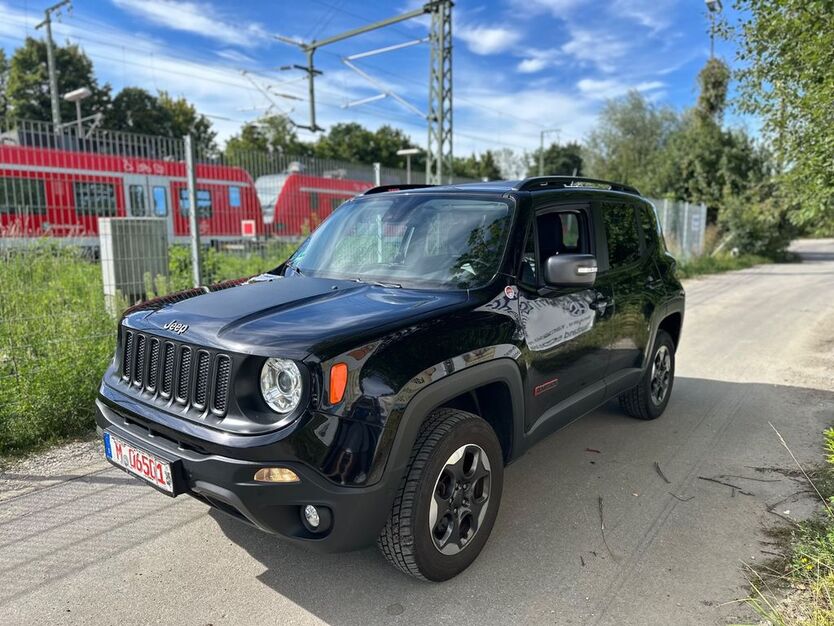 Jeep Renegade 204.500 km 10.300 € München 81929