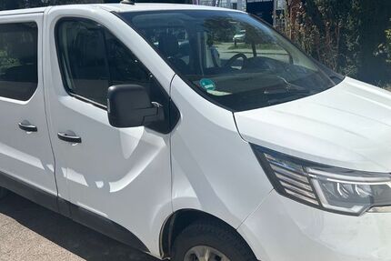 Renault Trafic 167.490 km 17.500 &euro; München 81829