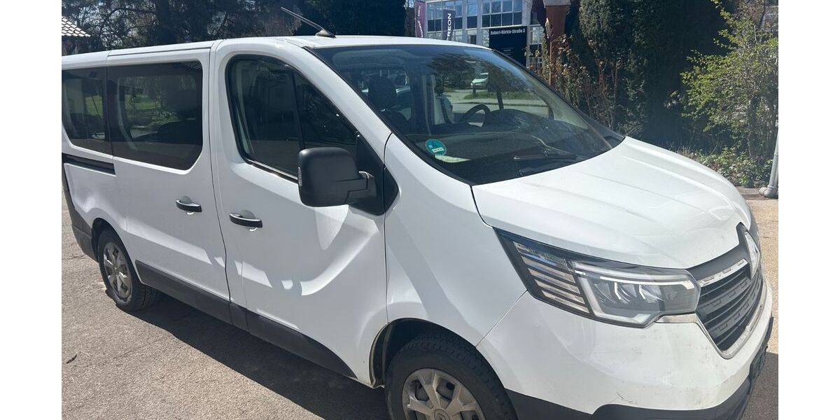 Renault Trafic 167.490 km 17.500 &euro; München 81829