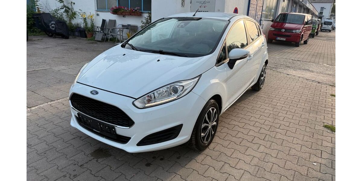 Ford Fiesta 195.000 km 3.200 &euro; München 81737