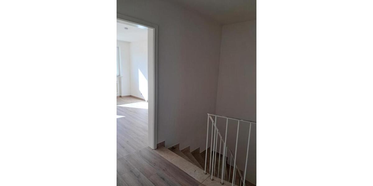 Reihenhaus Planegg - 4 Zimmer, 130 m&sup2;, 2.350&euro; | Angebot:25292281