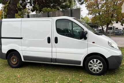 Opel Vivaro 220.000 km 5.900 &euro; München 81243