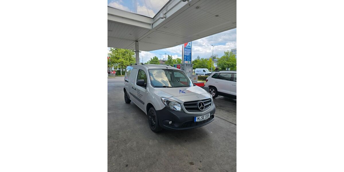 Mercedes-Benz Citan 247.000 km 6.200 &euro; München 80807