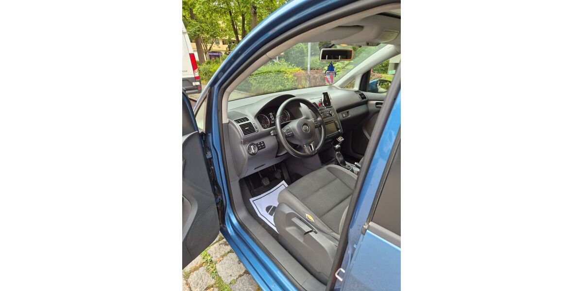 VW Touran 242.000 km 5.000 &euro; Germering 82110
