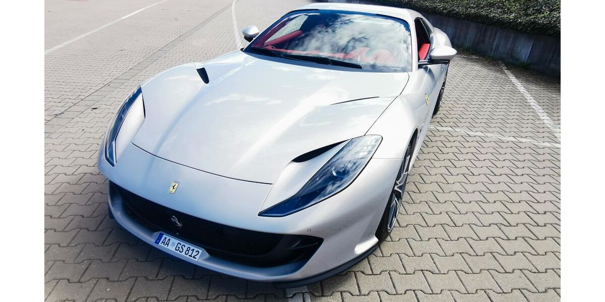 Ferrari 812 1.500 km 618.000 &euro; Grünwald 82031