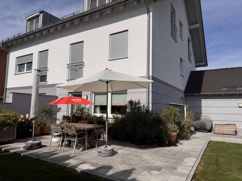 Moderne und große DHH mit Süd-West-Garten in Ortsrandlage Aschheim