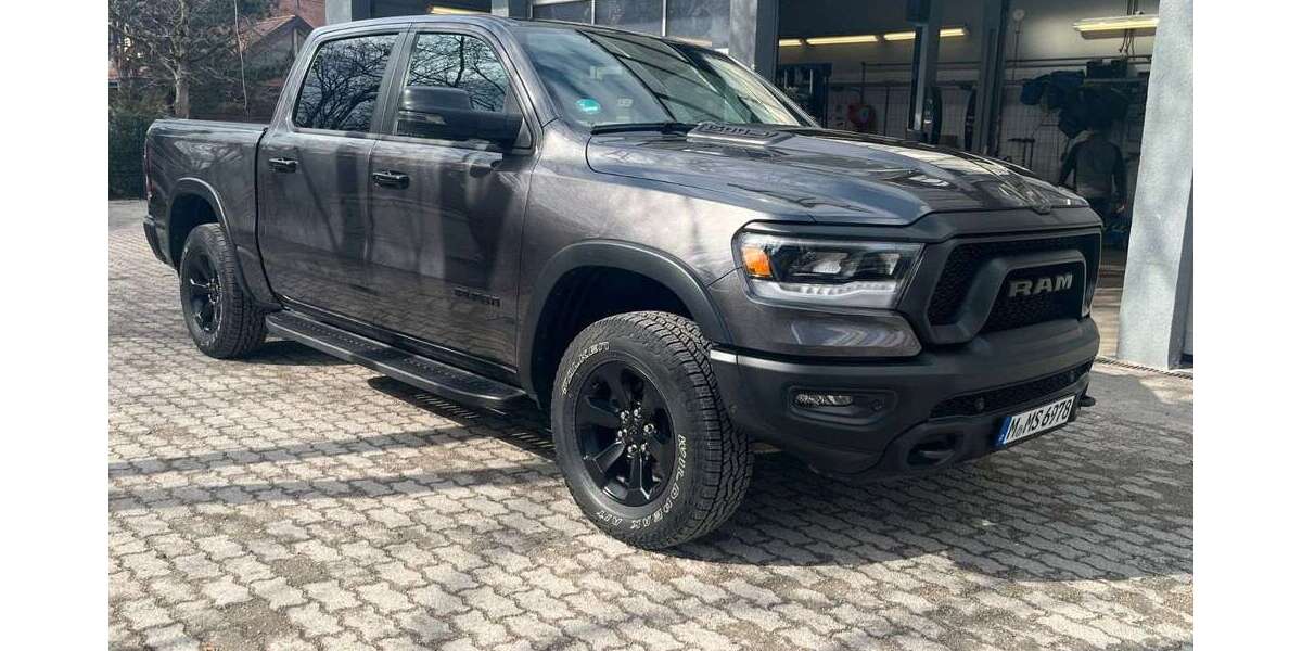 Dodge RAM 24.000 km 69.980 &euro; München 81825