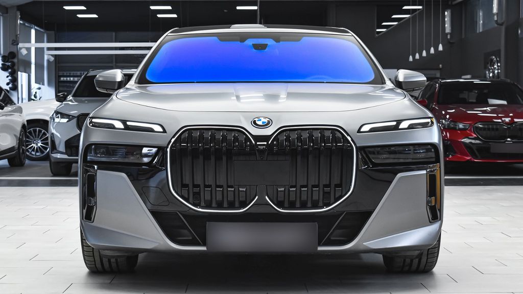 BMW 750 31.170 km 112.990 &euro; Feldkirchen bei München 85622