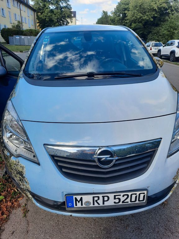 Opel Meriva 89.000 km 3.900 € München 81679