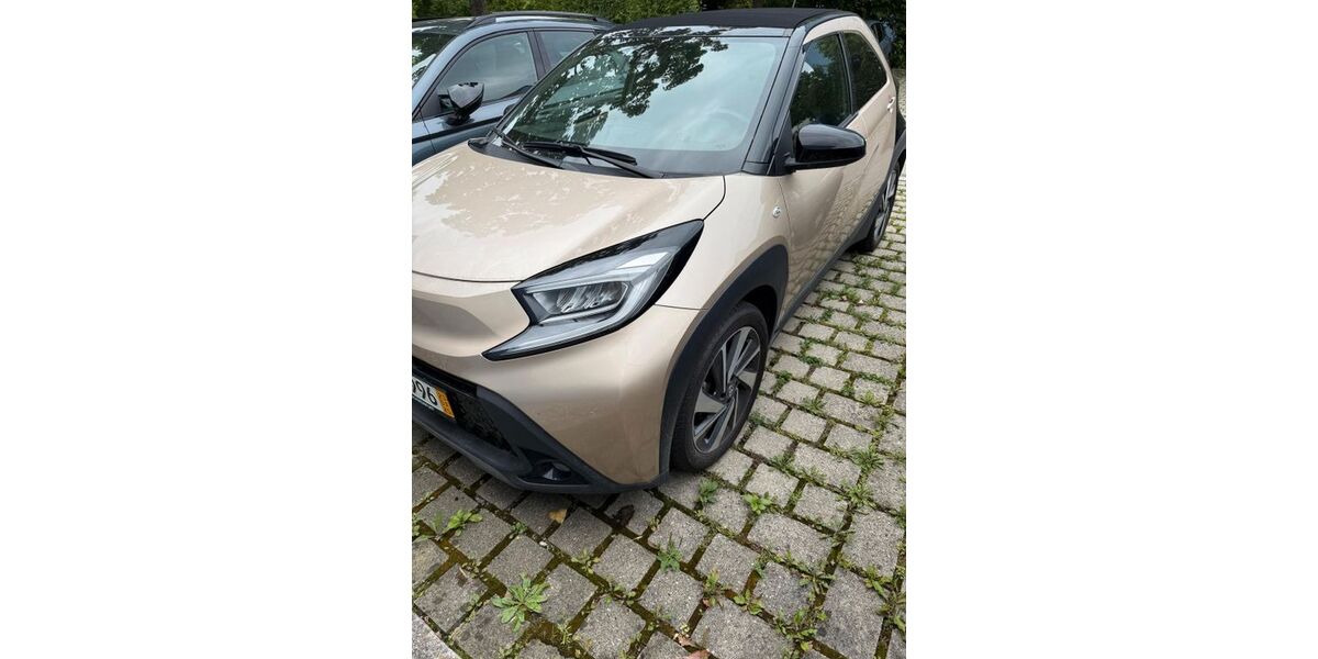 Toyota Aygo (X) 5.370 km 17.999 &euro; Poing 85586