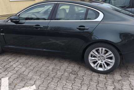 Jaguar XF 183.250 km 8.600 &euro; Poing / München 85586