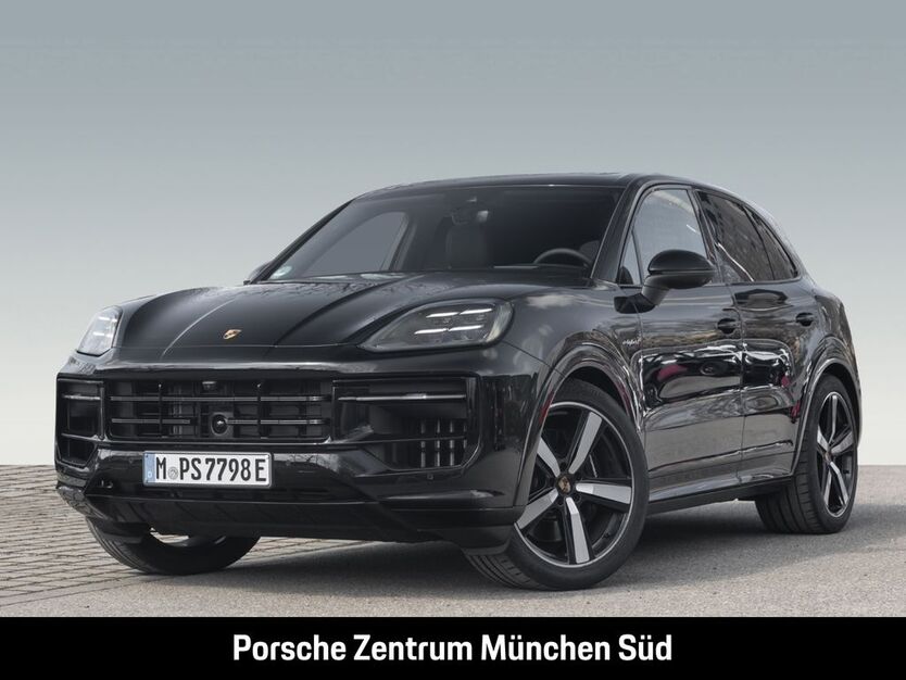 Porsche Cayenne 9.900 km 136.950 € München 81477