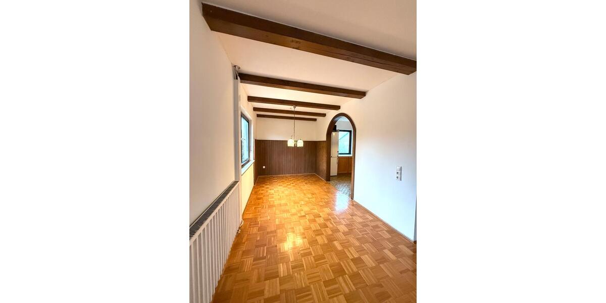 Etagenwohnung Germering - 4 Zimmer, 110 m&sup2;, 2.050&euro; | Angebot:25831515