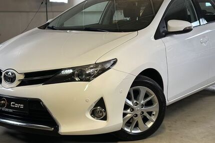 Toyota Auris 102.675 km 9.400 &euro; München 81677