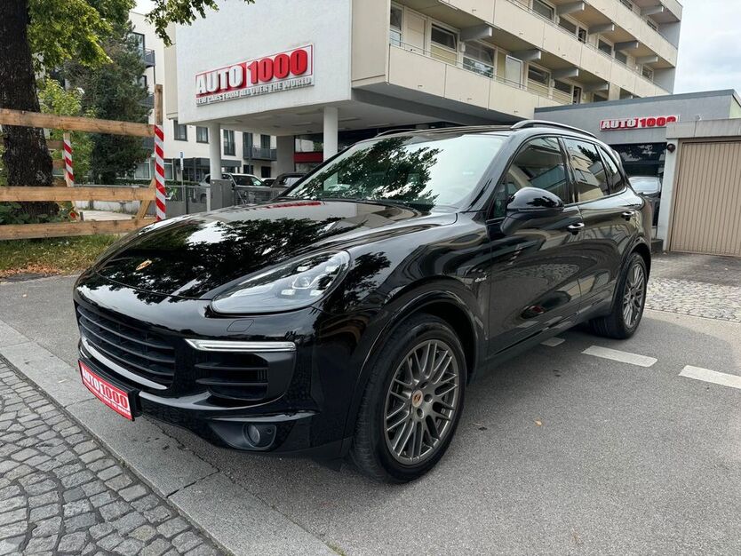 Porsche Cayenne 57.200 km 44.990 € München 81375
