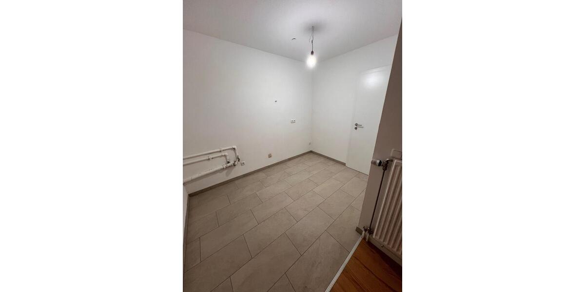 freie, renovierte, ruhige und elegante 2,5-Zimmer Whg.(Innenhof) 2.5 zimmer