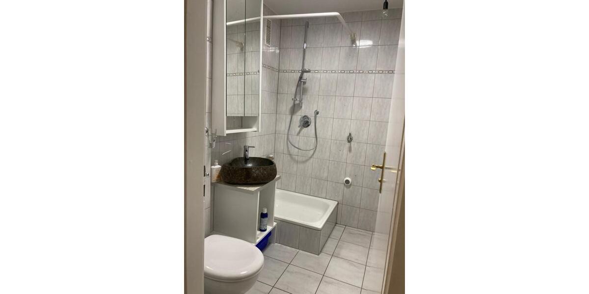Erdgeschoßwohnung München Schwabing-Freimann - 1 Zimmer, 34 m&sup2;, 870&euro; | Angebot:26047312
