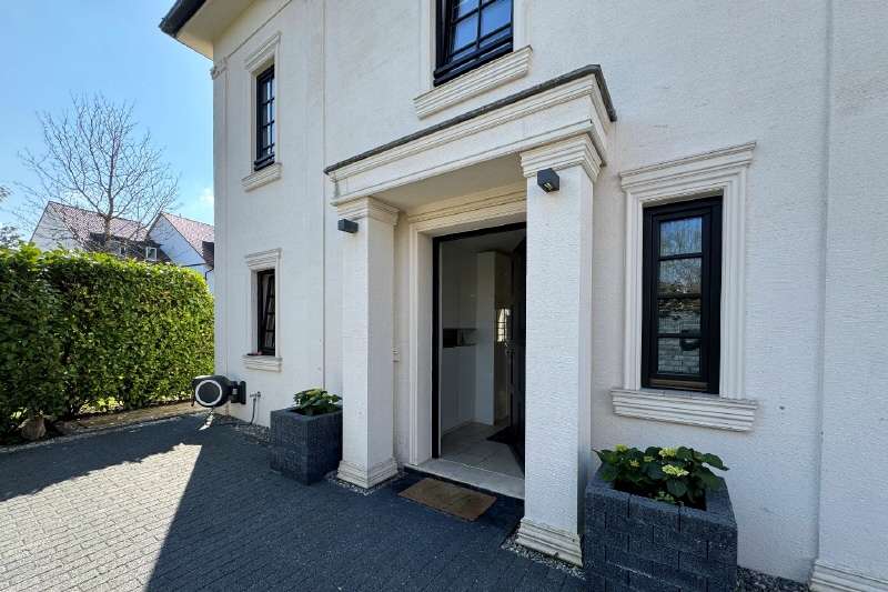 Haus zum Kaufen in München 2.490.000 € 203 m²