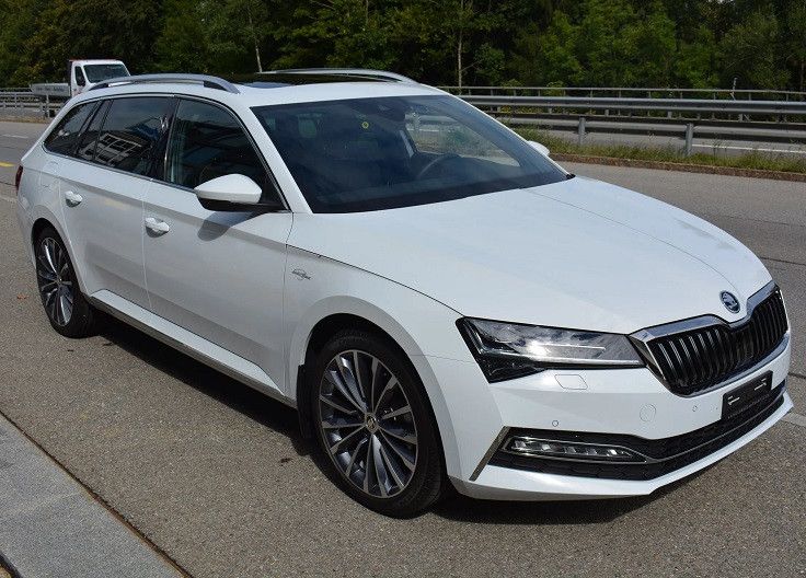 Skoda Superb 41.800 km 42.840 &euro; Unterschleissheim 85716