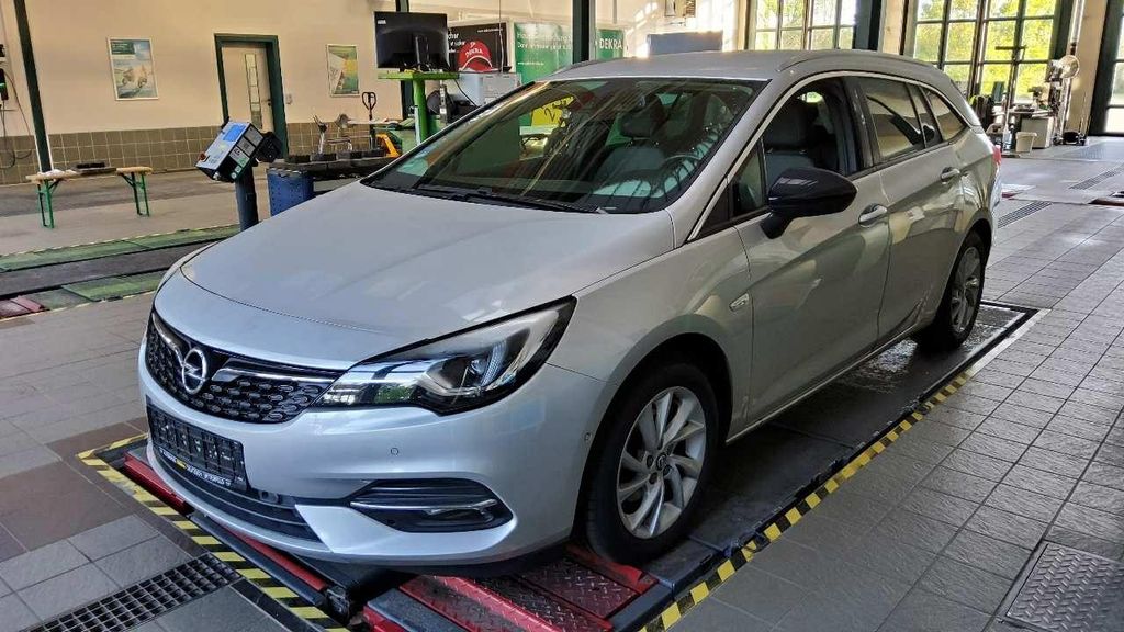 Opel Astra 9.839 km 13.999 &euro; Hohenbrunn bei München 85662