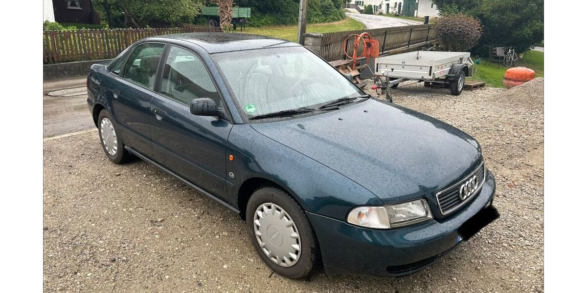 Audi A4 121.000 km 4.950 &euro; Fürstenfeldbruck 82256