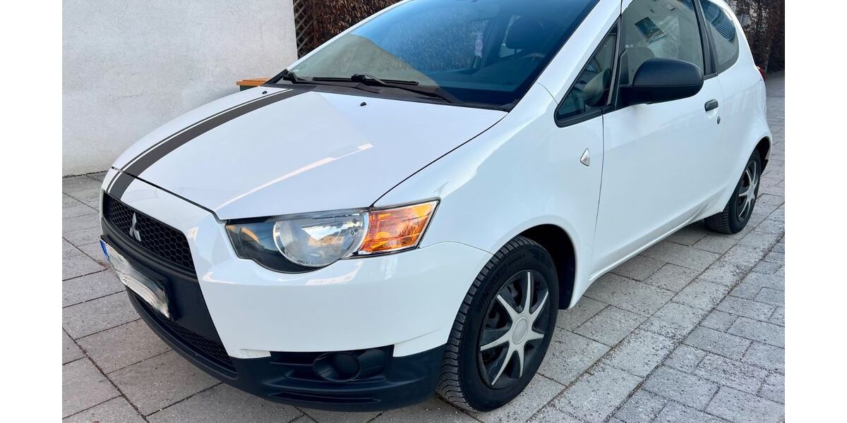 Mitsubishi Colt 167.000 km 1.999 &euro; München 81829