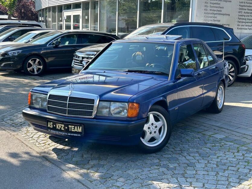 Mercedes-Benz 190 265.446 km 12.900 € München - Trudering 81827
