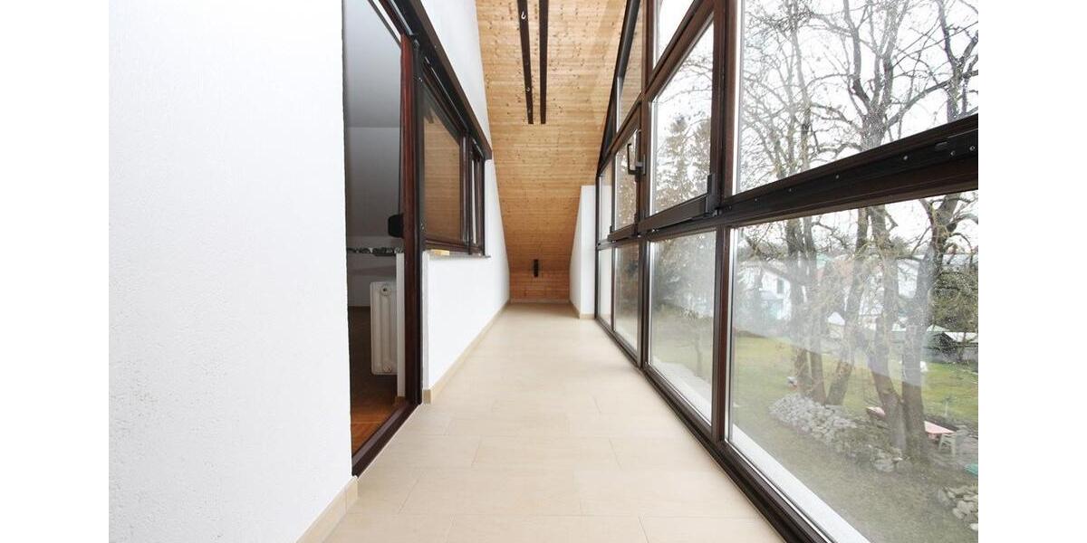 Dachgeschoßwohnung Gröbenzell - 2 Zimmer, 65 m&sup2;, 1.050&euro; | Angebot:25170650