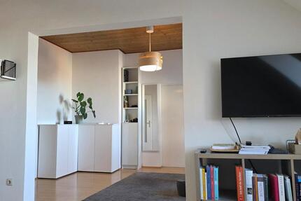 Offene 3 Zimmer Altbauwohnung in Giesing (nicht WG geeignet) zimmer