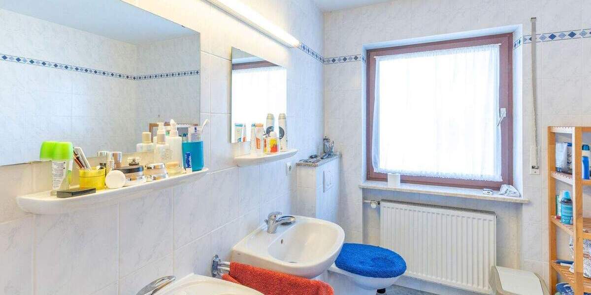 Hier wächst die Familie - gepflegte Doppelhaushälfte mit viel Platz und Garten 5 zimmer